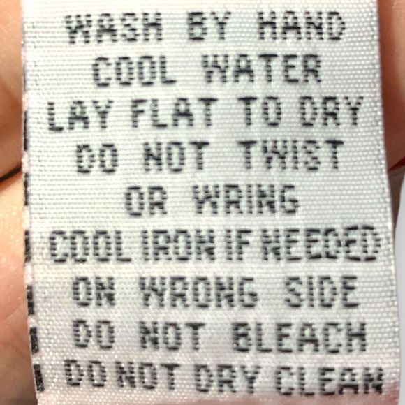 Cathy Daniels Sparkly Red 3/4 Sleeved Top S (A-037) - Picture 5 of 6